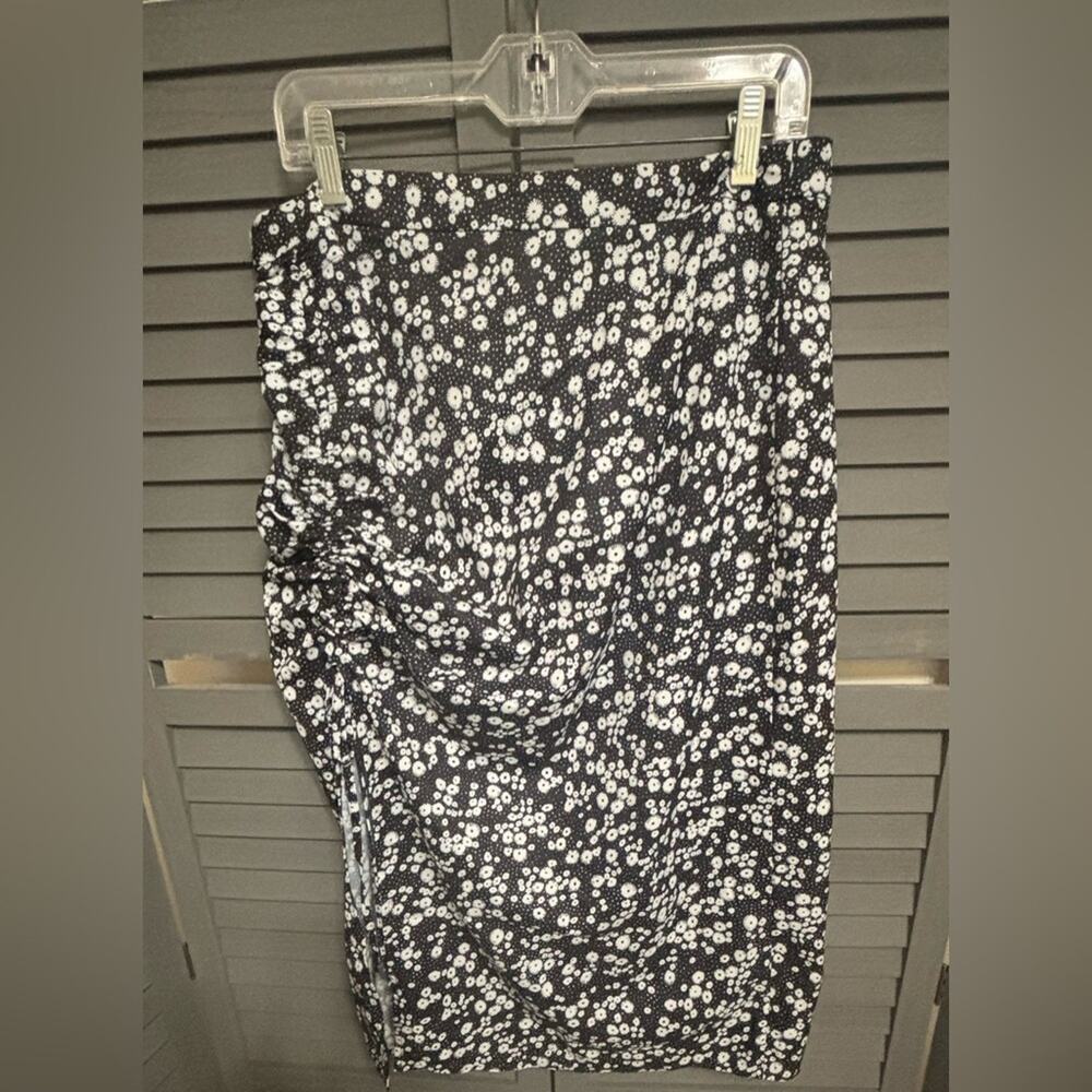 Black and White Floral Midi Skirt with Side Ruching Adjustable Tie Slit Size XL